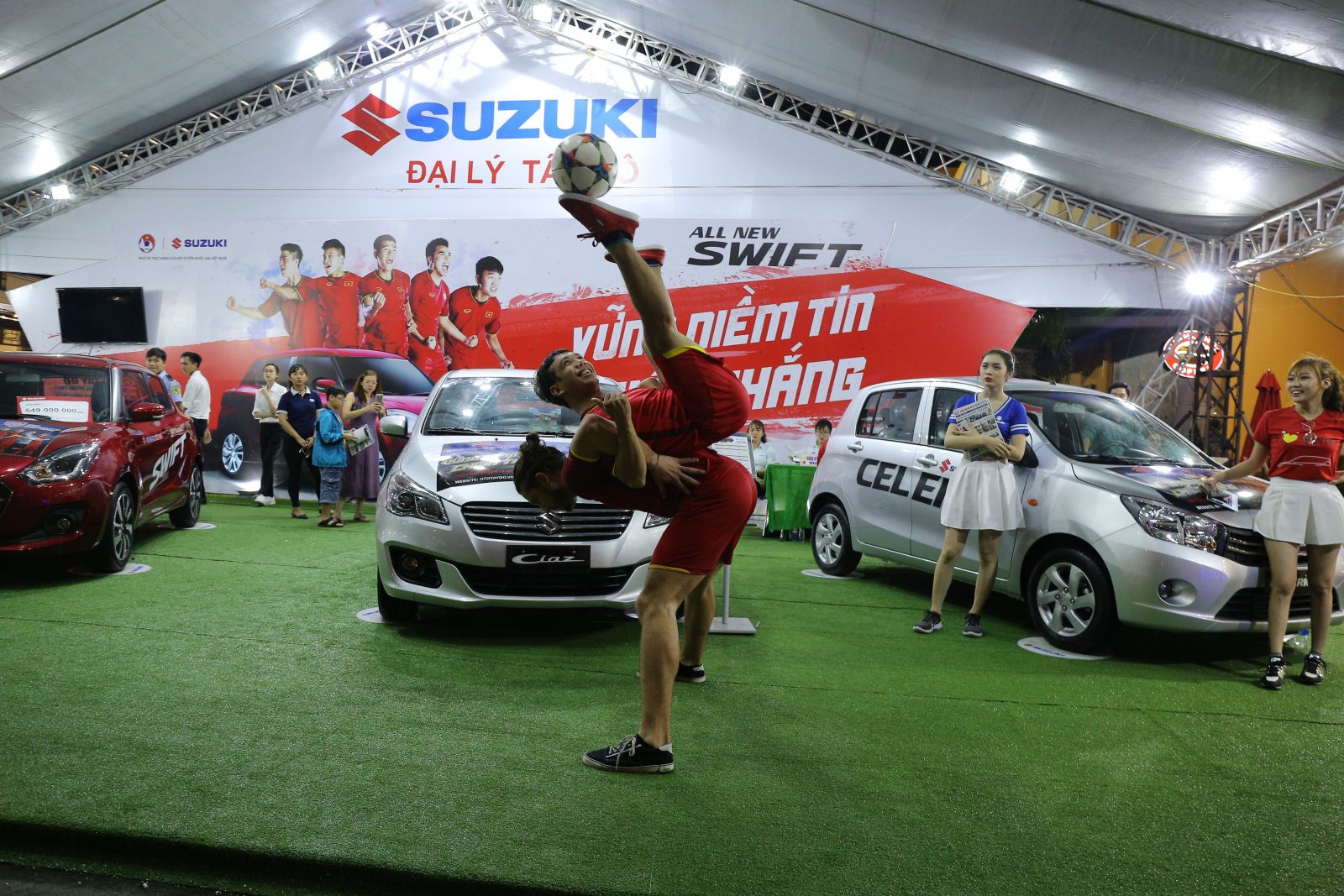 trung bay lai thu suzuki17